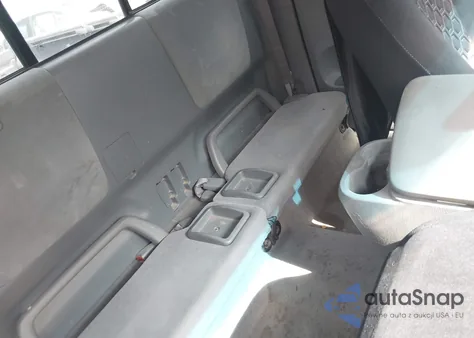 2006 Toyota Tacoma Prerunner z USA, uszkodzony, nr VIN 5TETX62N96Z197277